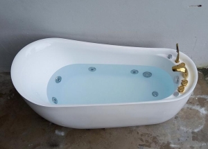 Bồn tắm nhựa Acrylic giá rẻ giảm giá 50% tại Phan Thiết 