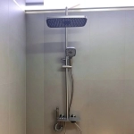 Sen cây tắm đứng nóng lạnh Gabba 090X 