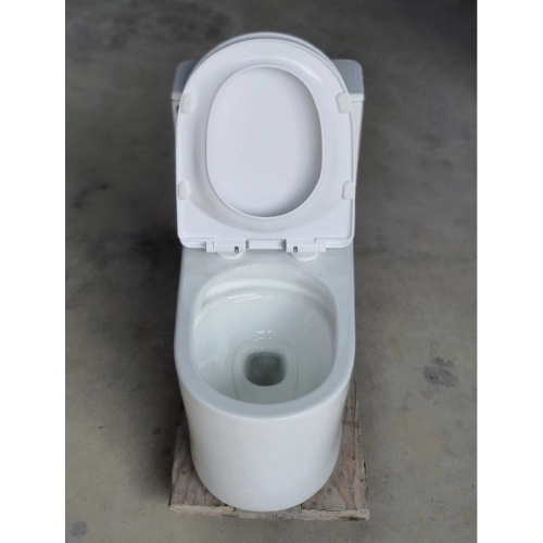 Bàn cầu nguyên khối Gabba 2208 giá rẻ dưới 3 triệu